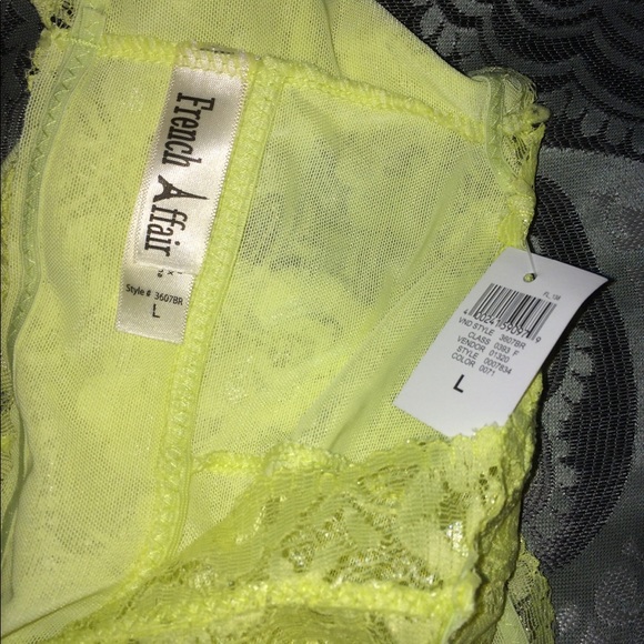 Lace bra - Picture 2 of 3